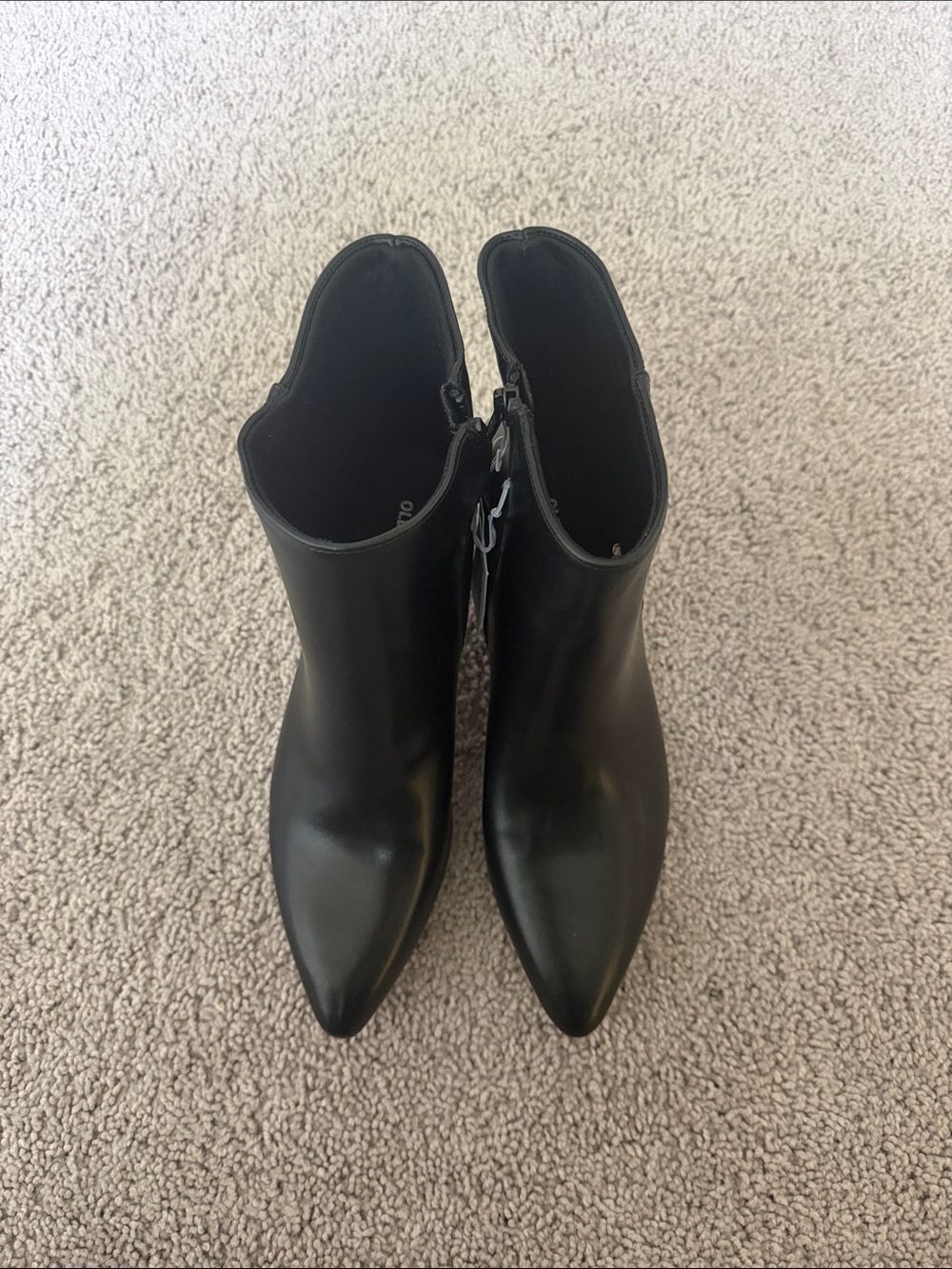 Old Navy Black Pointed Toe Leather Ankle Booties